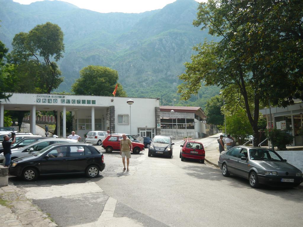 Rooms Banicevic Risan Exterior photo