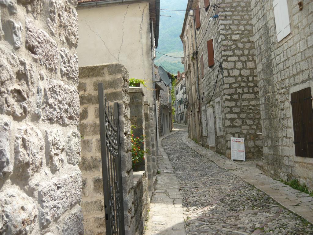 Rooms Banicevic Risan Exterior photo