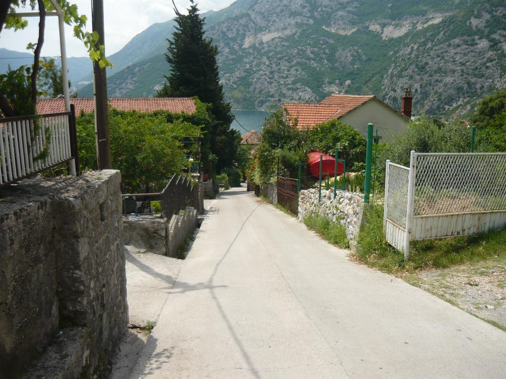 Rooms Banicevic Risan Exterior photo
